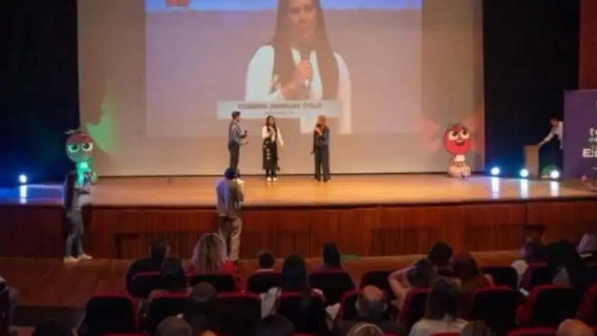 Ministra tic manizales